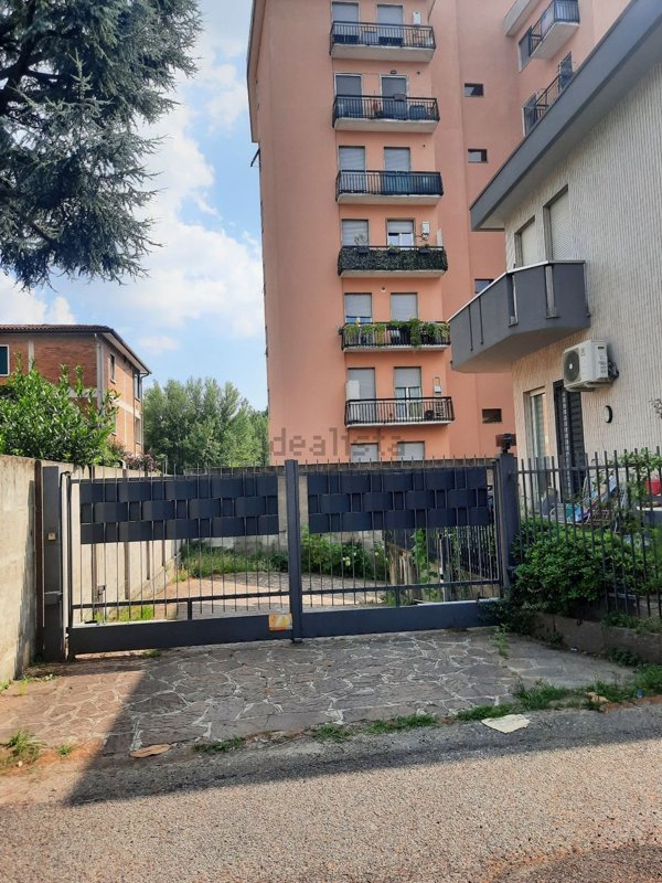 box auto in vendita a Cesano Maderno in zona Cassina Savina