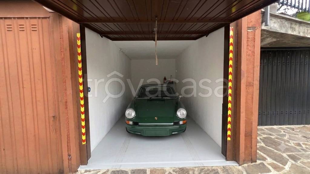 box auto in vendita a Cesano Maderno in zona Cassina Savina