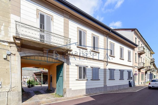 appartamento in vendita a Cesano Maderno in zona Binzago