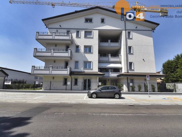 appartamento in vendita a Cesano Maderno in zona Binzago