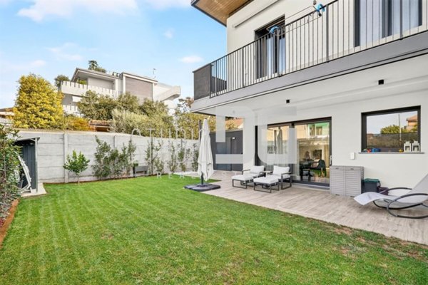 casa indipendente in vendita a Cesano Maderno in zona Binzago