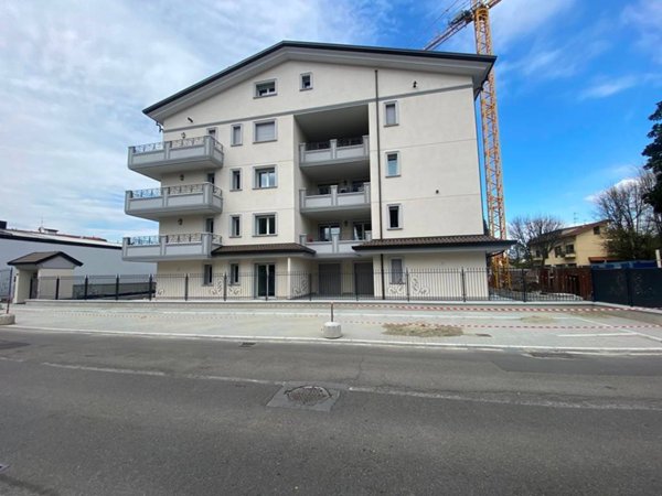 appartamento in vendita a Cesano Maderno in zona Cassina Savina