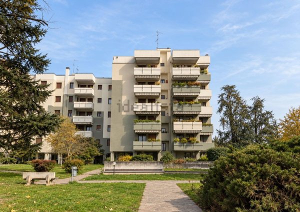 appartamento in vendita a Cesano Maderno in zona Cassina Savina