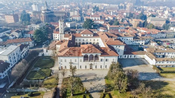 appartamento in vendita a Cesano Maderno in zona Binzago