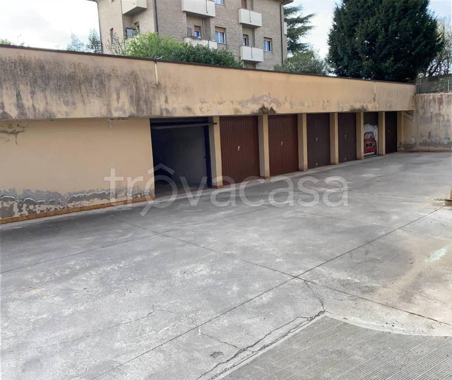 box auto in vendita a Cesano Maderno in zona Binzago