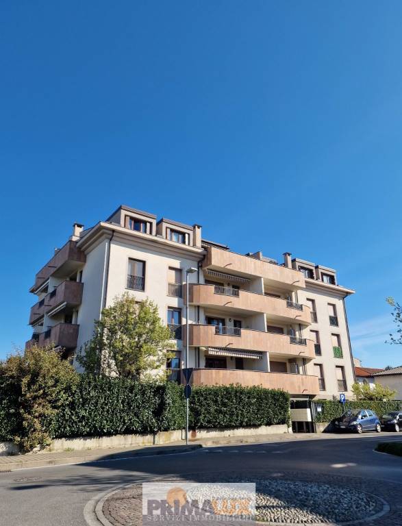 appartamento in vendita a Cesano Maderno in zona Cassina Savina