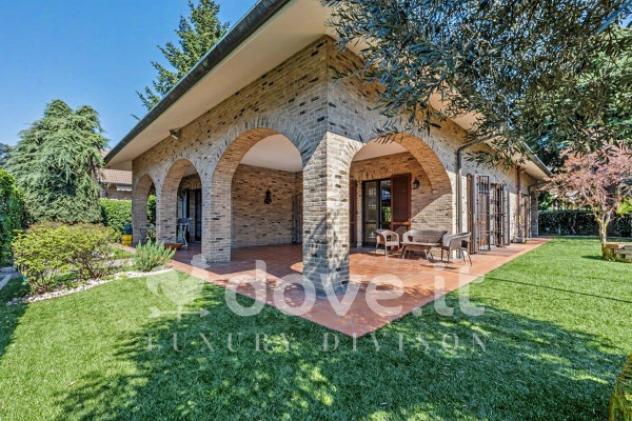 casa indipendente in vendita a Cesano Maderno in zona Cassina Savina