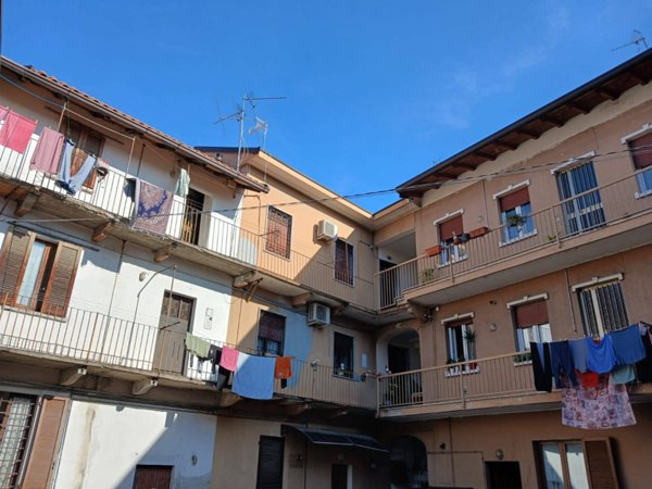 appartamento in vendita a Cesano Maderno in zona Binzago