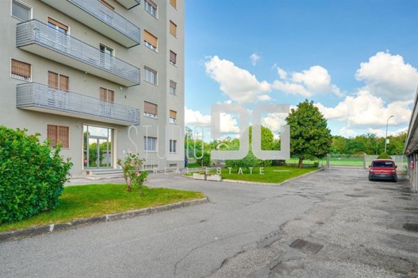 appartamento in vendita a Cesano Maderno in zona Cassina Savina