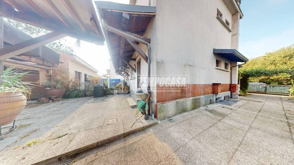 casa indipendente in vendita a Cesano Maderno in zona Cassina Savina