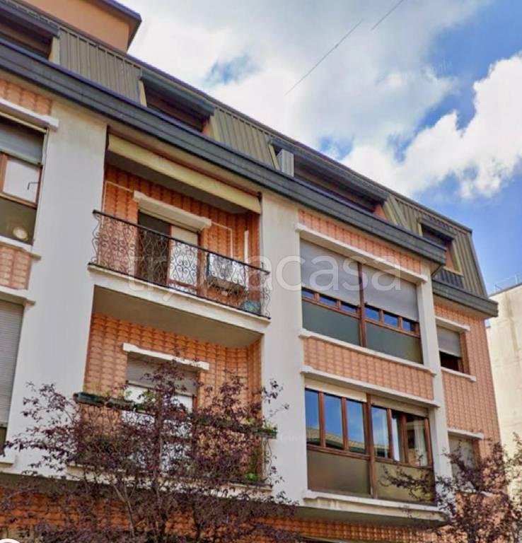 appartamento in vendita a Cesano Maderno in zona Binzago