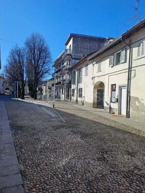 appartamento in vendita a Cesano Maderno in zona Binzago