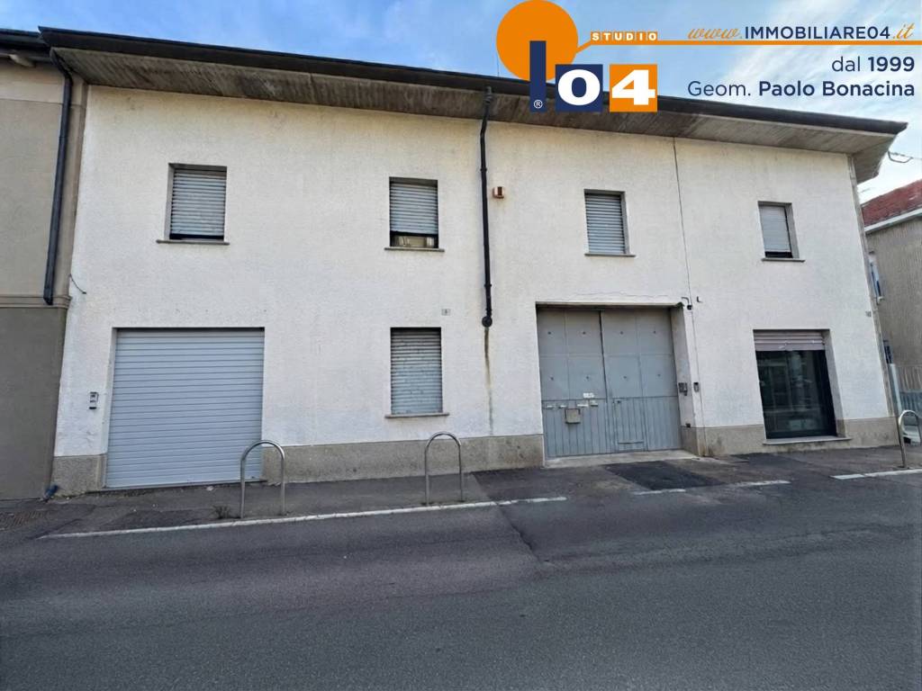 ufficio in vendita a Cesano Maderno in zona Binzago