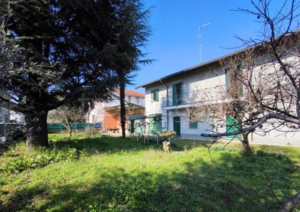 casa indipendente in vendita a Cogliate