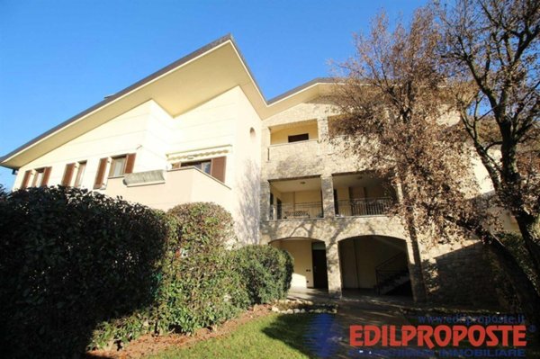appartamento in vendita a Cogliate