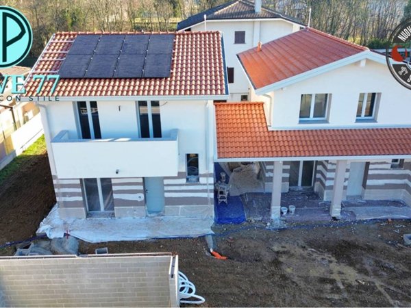 casa indipendente in vendita a Cogliate
