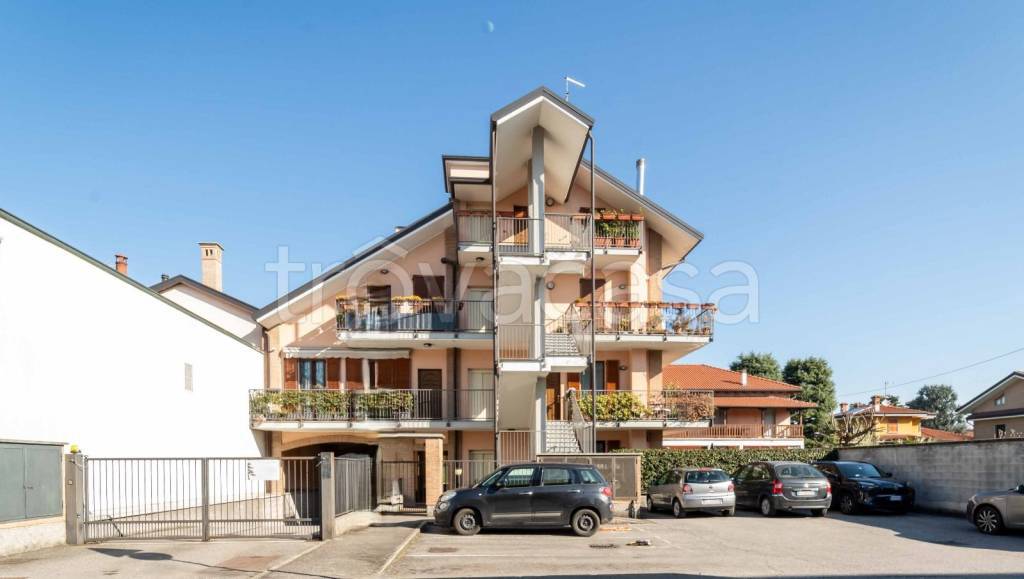 appartamento in vendita a Cogliate