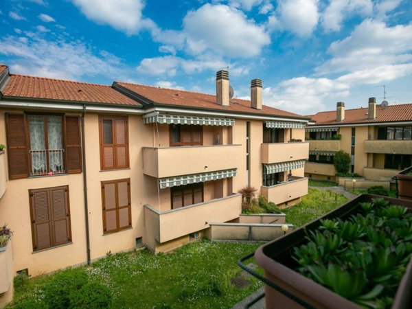 appartamento in vendita a Cogliate