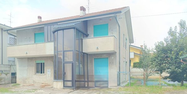 casa indipendente in vendita a Cogliate