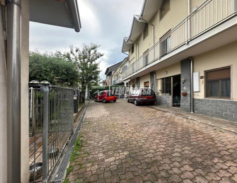 casa indipendente in vendita a Cogliate