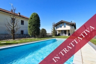 casa indipendente in vendita a Cogliate
