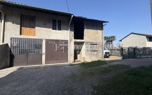 appartamento in vendita a Cogliate in zona Cascina Nuova
