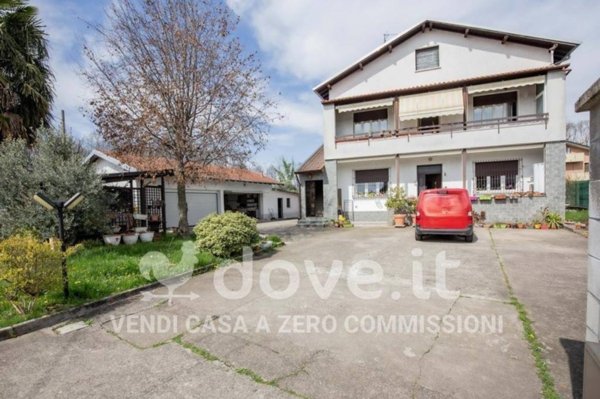 casa indipendente in vendita a Cogliate