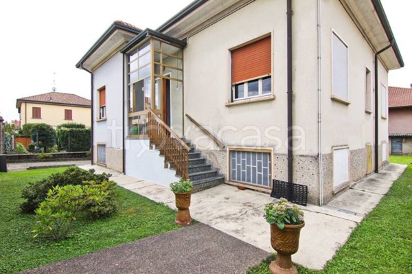casa indipendente in vendita a Cogliate