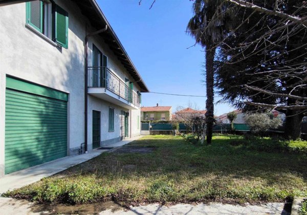 casa indipendente in vendita a Cogliate