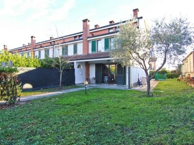 casa indipendente in vendita a Cogliate