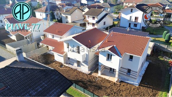 quadrivano in vendita a Cogliate