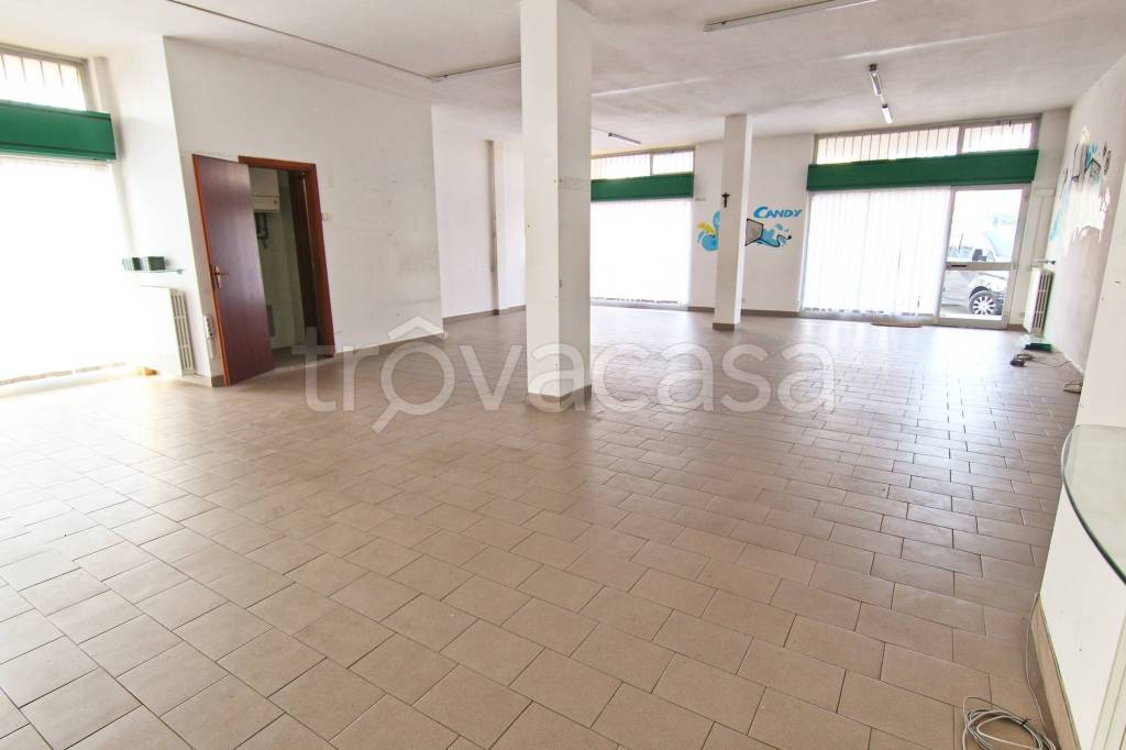 ufficio in vendita a Cogliate