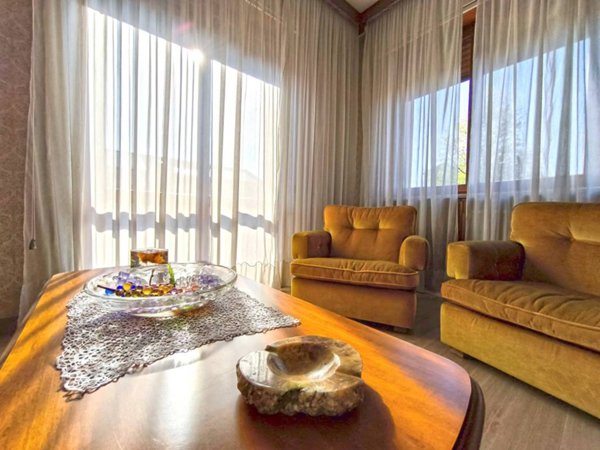 casa indipendente in vendita a Cogliate