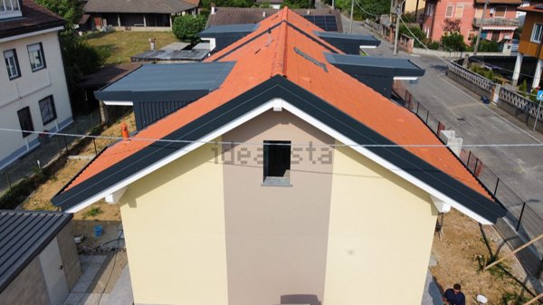 casa indipendente in vendita a Cogliate