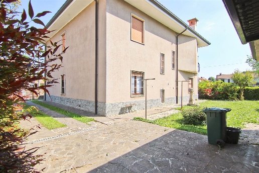 casa indipendente in vendita a Cogliate