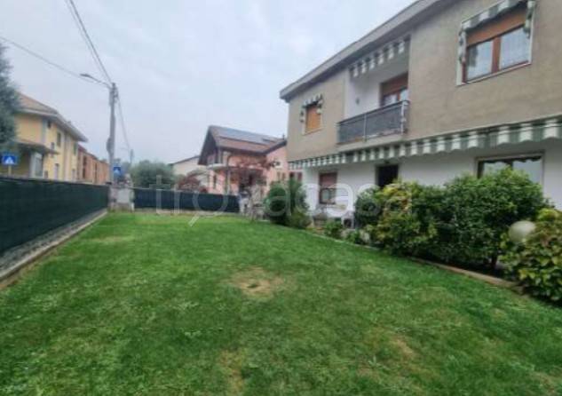 appartamento in vendita a Cogliate