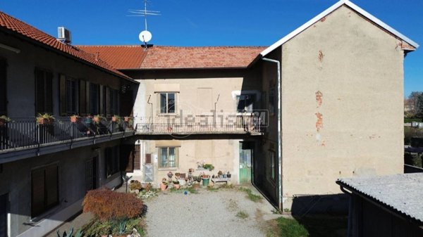 appartamento in vendita a Cogliate in zona Cascina Nuova
