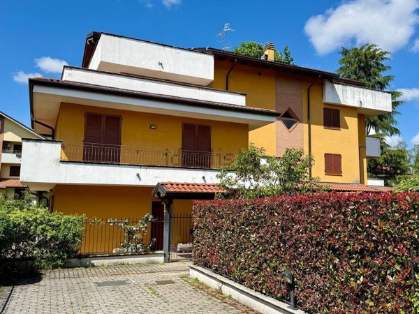 appartamento in vendita a Cogliate