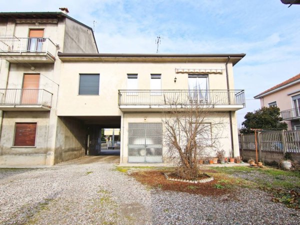appartamento in vendita a Cogliate in zona Cascina Nuova