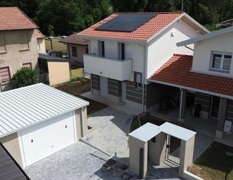 casa indipendente in vendita a Cogliate