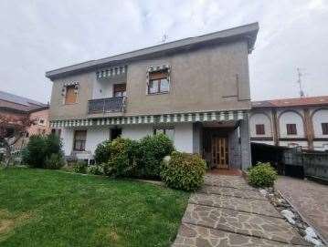 appartamento in vendita a Cogliate in zona Cascina Nuova