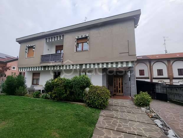 appartamento in vendita a Cogliate