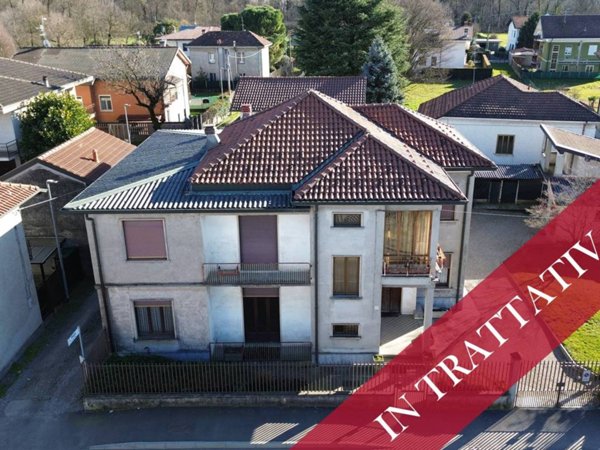 casa indipendente in vendita a Cogliate