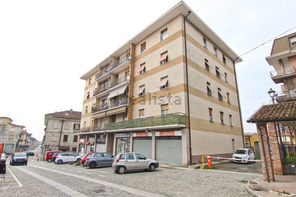 appartamento in vendita a Cogliate in zona Cascina Nuova