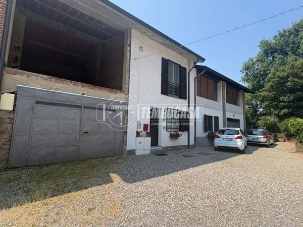 casale in vendita a Cogliate in zona Cascina Nuova