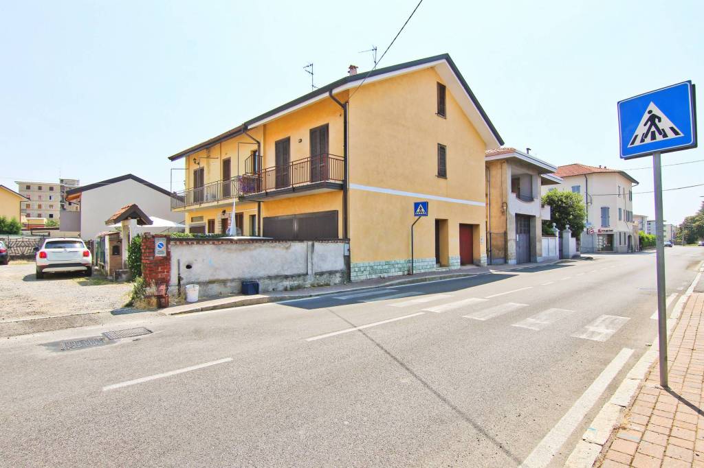 appartamento in vendita a Cogliate in zona Cascina Nuova