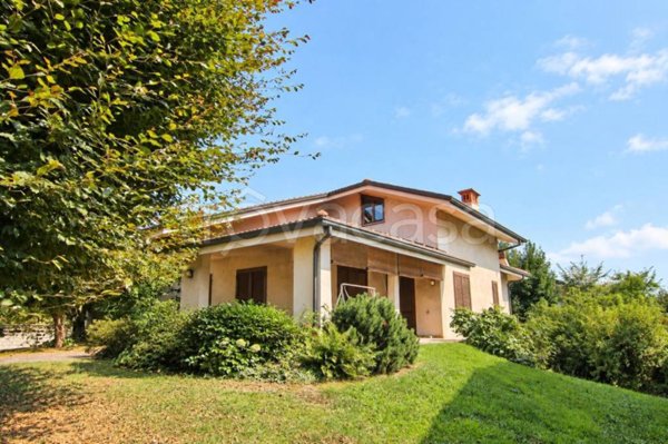 casa indipendente in vendita a Cogliate in zona Cascina Nuova