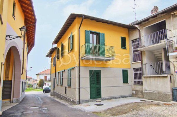 appartamento in vendita a Cogliate in zona Cascina Nuova