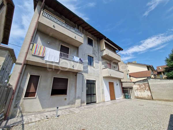 appartamento in vendita a Cogliate in zona Cascina Nuova