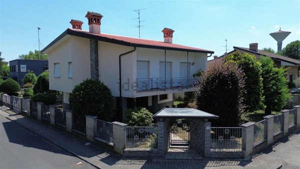 appartamento in vendita a Cogliate